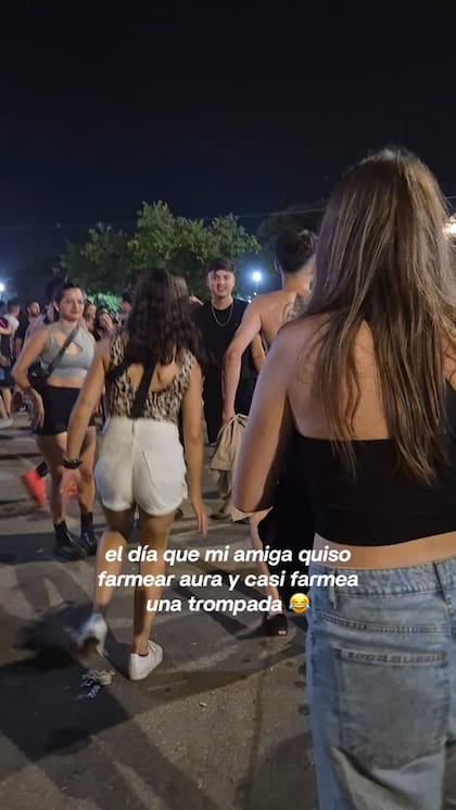 Quiso “farmear aura” con un chico, apareció la novia y el desenlace se hizo viral