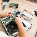Decidió limpiar su computadora después de mucho tiempo y se llevó una sorpresa inesperada