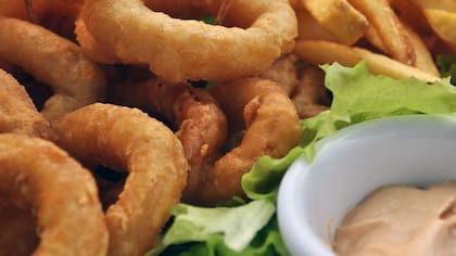 Las rabas son uno de los platos más consumidos en Semana Santa