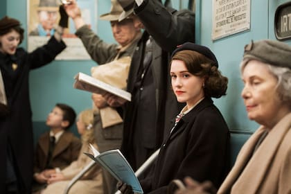 Rachel Brosnahan en la serie de Amy Sherman-Palladino