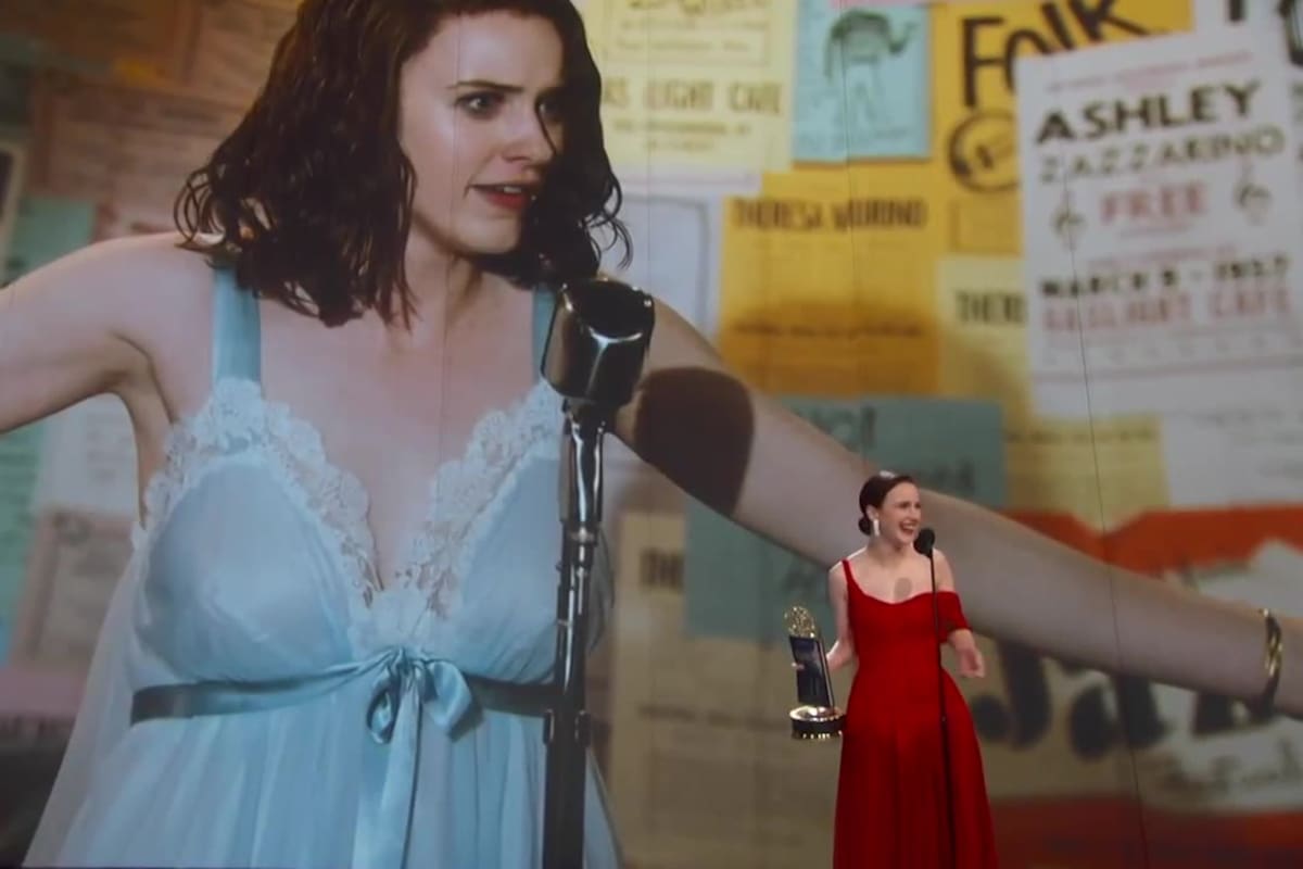Rachel Brosnahan se llevó el Emmy como mejor actriz de comedia por The Marvelous Mrs. Maisel