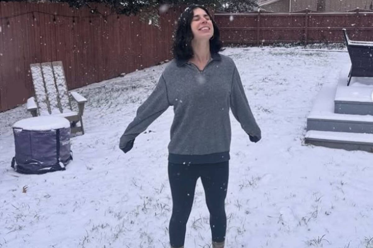 Rachel disfruta de la nieve en Carolina del Norte