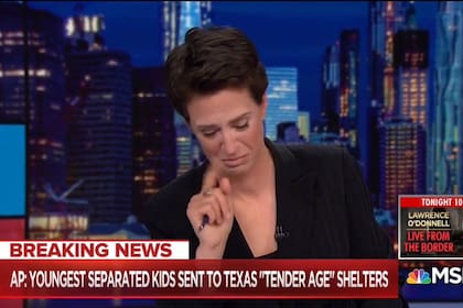 Rachel Maddow estaba hablando sobre los niños separados de sus padres al entrar