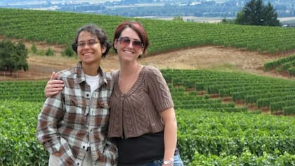 Rachel viajó desde Carolina del Norte hasta Oregon en 2007 para conocer a su cuñada Tina y a su hermano Mark