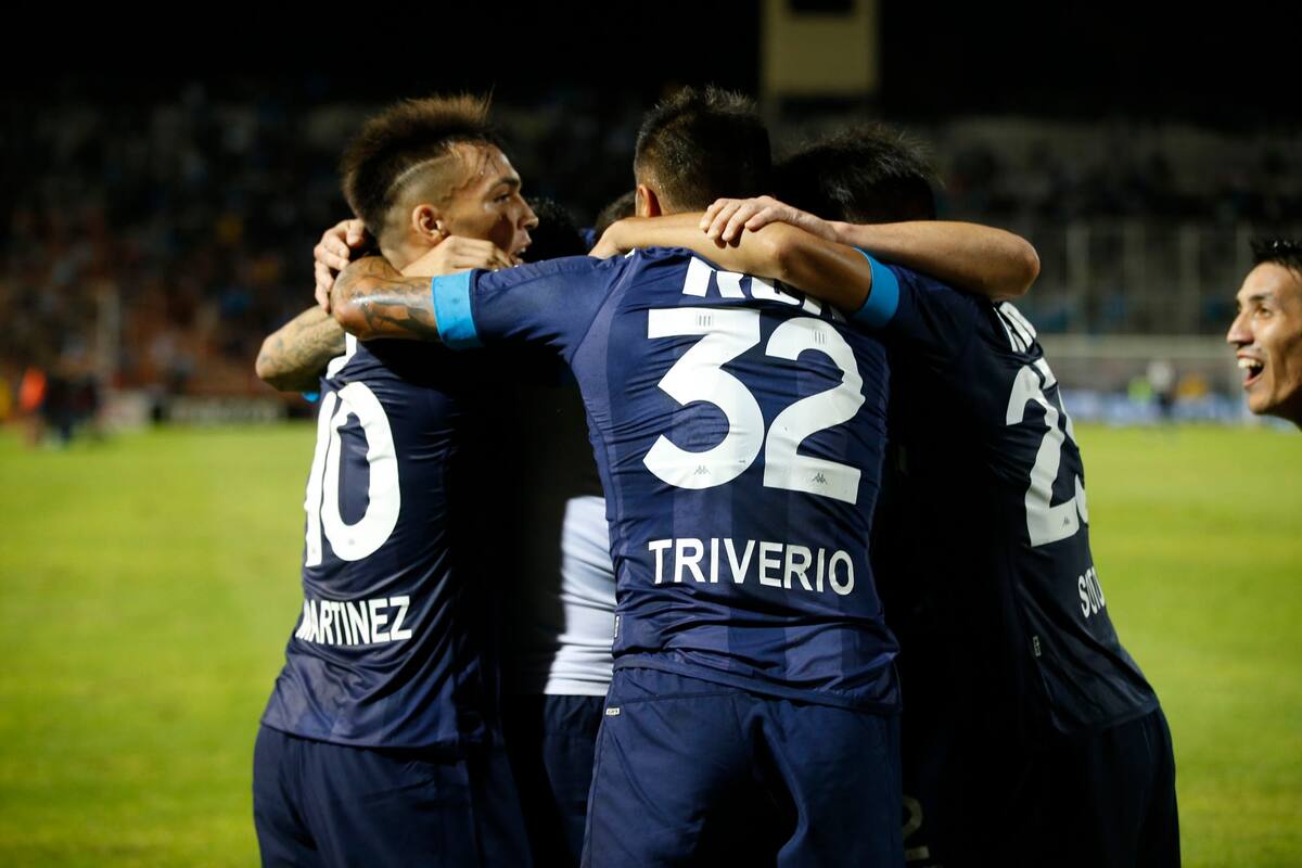 Racing festejó en Mendoza