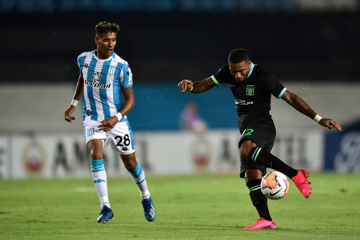 Racing, frente a Alianza Lima, el 12 de marzo; fue uno de los últimos encuentros por la etapa de grupos de la Libertadores, en el Cilindro de Avellaneda