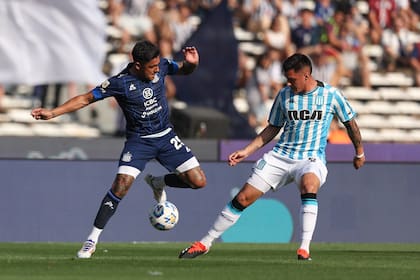 Racing jugó con un equipo alternativo en Córdoba y no le fue bien: Talleres lo superó incluso jugando con diez futbolistas por la expulsión de Moyano