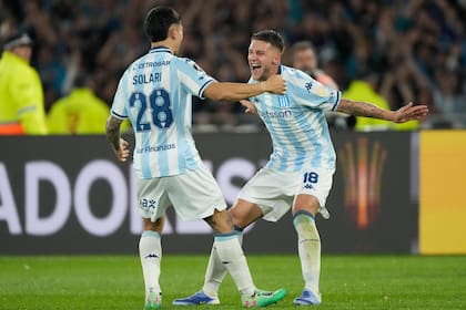 Racing llega envalentonado al clásico de Avellaneda porque recientemente accedió a las semifinales de la Copa Libertadores 2025