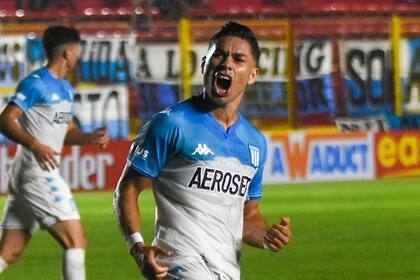 Racing marcó dos goles sobre el final y eliminó a San Martín de Formosa en su debut en la Copa Argentina