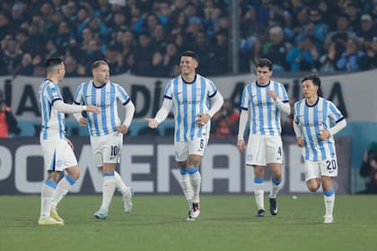 Racing necesita volver al triunfo para no quedar más comprometido en el Torneo Clausura; visita a Huracán