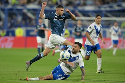 Racing recibe a Vélez; se miden en el desquite de los cuartos de final de la Copa Libertadores por un lugar en las semifinales