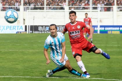 Racing visita a Central Córdoba de Santiago del Estero