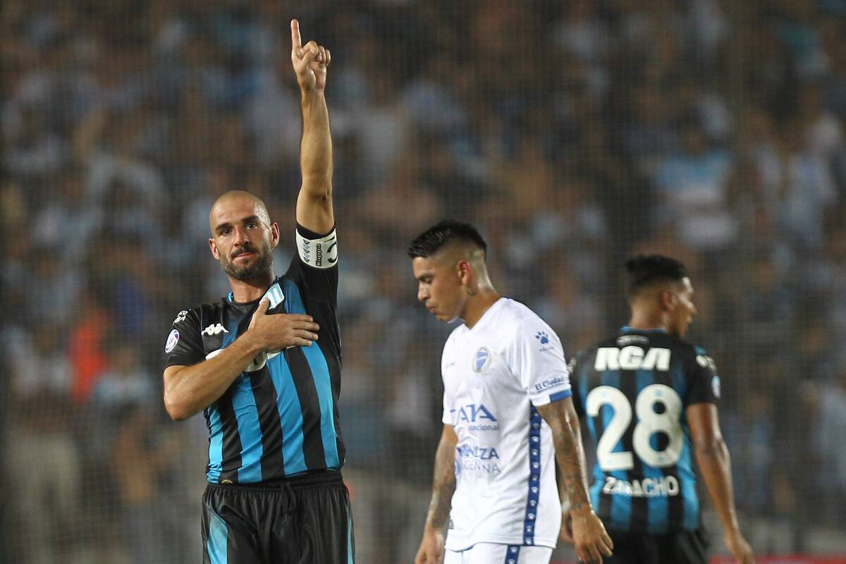 Racing vs Godoy Cruz festejo de Lisandro Lopez