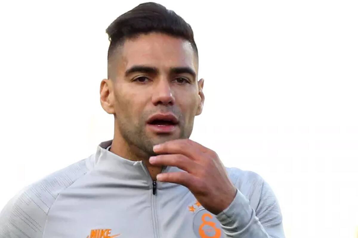 Radamel Falcao se golpeó el rostro en una práctica con Galatasaray y será operado en las próximas horas