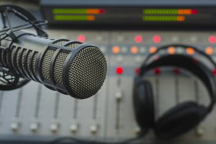 El Enacom busca regularizar el funcionamiento de radios con permisos precarios