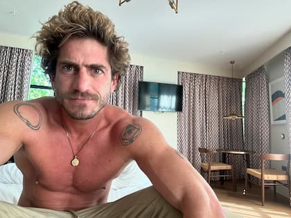 Rafa Olarra cuenta con una extensa carrera en la dirección de arte. Actualmente desarrolla proyectos junto al Grupo Faena en Miami y Nueva York