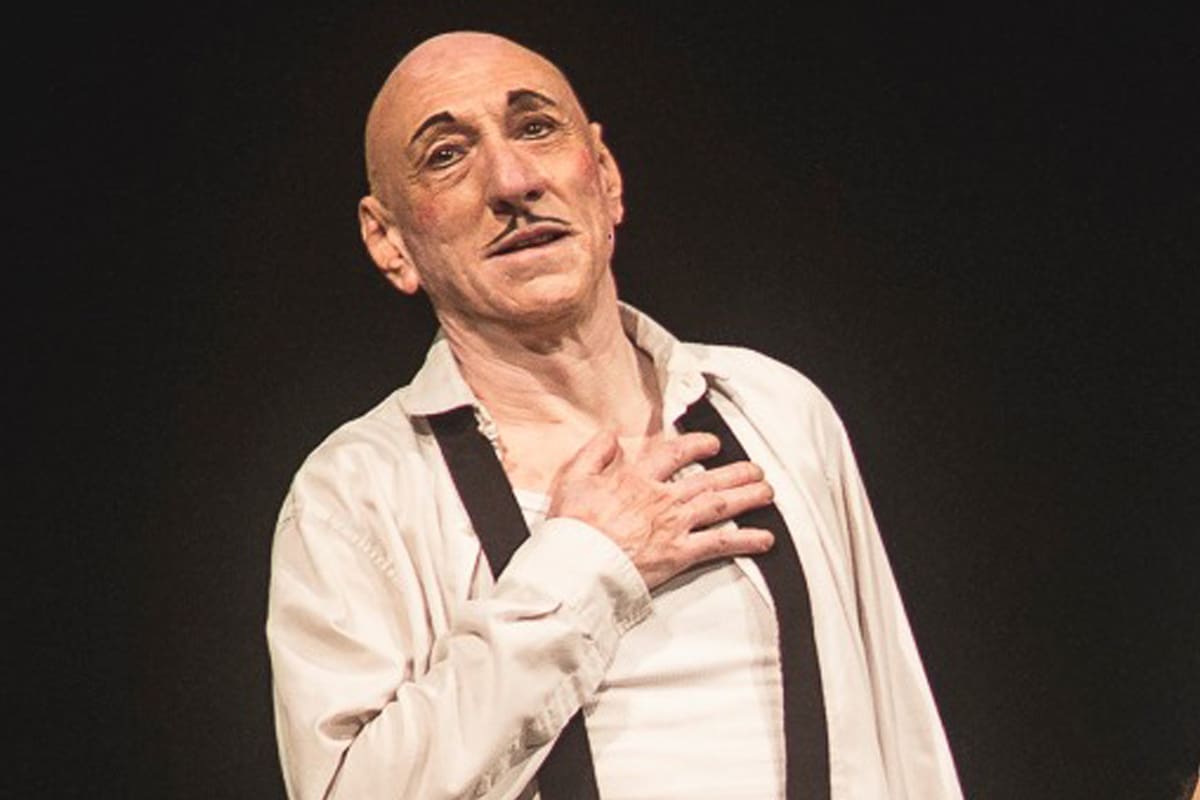 Rafael Bruza, como actor en la multipremiada Terrenal, de Mauricio Kartun