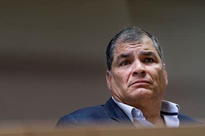 Rafael Correa fue condenado a ocho años de prisión pero no irá a la cárcel, ya que vive en Bélgica desde 2017