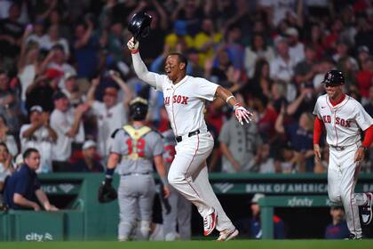 Rafael Devers responde como bateador designado de Boston tras un inicio lento