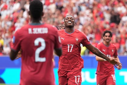 Rafael Leao, el atacante que usará la casaca número 7 que históricamente utilizó Cristiano Ronaldo