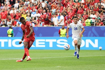 Rafael Leao selló la goleada