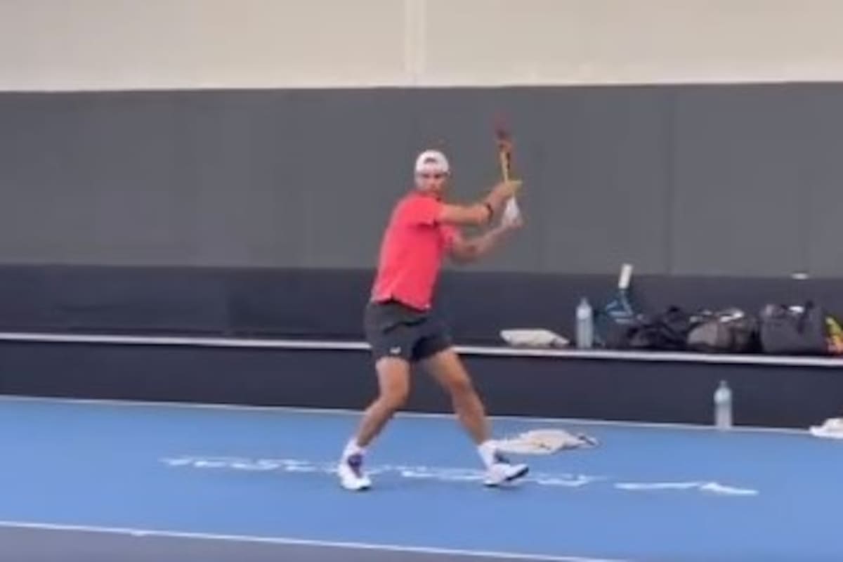 Rafael Nadal, que no compite desde enero pasado, durante su regreso a los entrenamientos con miras al Australian Open 2024