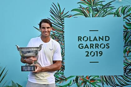 Rafael Nadal, último campeón de Roland Garros. La cita de este año fue postergada para septiembre por la pandemia del coronavirus.