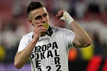 Rafael Santos Borré marcó 12 goles en su primera temporada jugando en Alemania