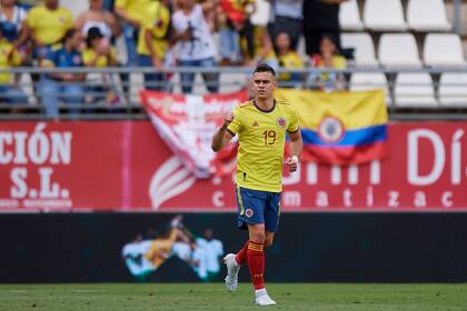 Rafael Santos Borré pudo gritar su primer gol con la camiseta de Colombia ante Arabia Saudita