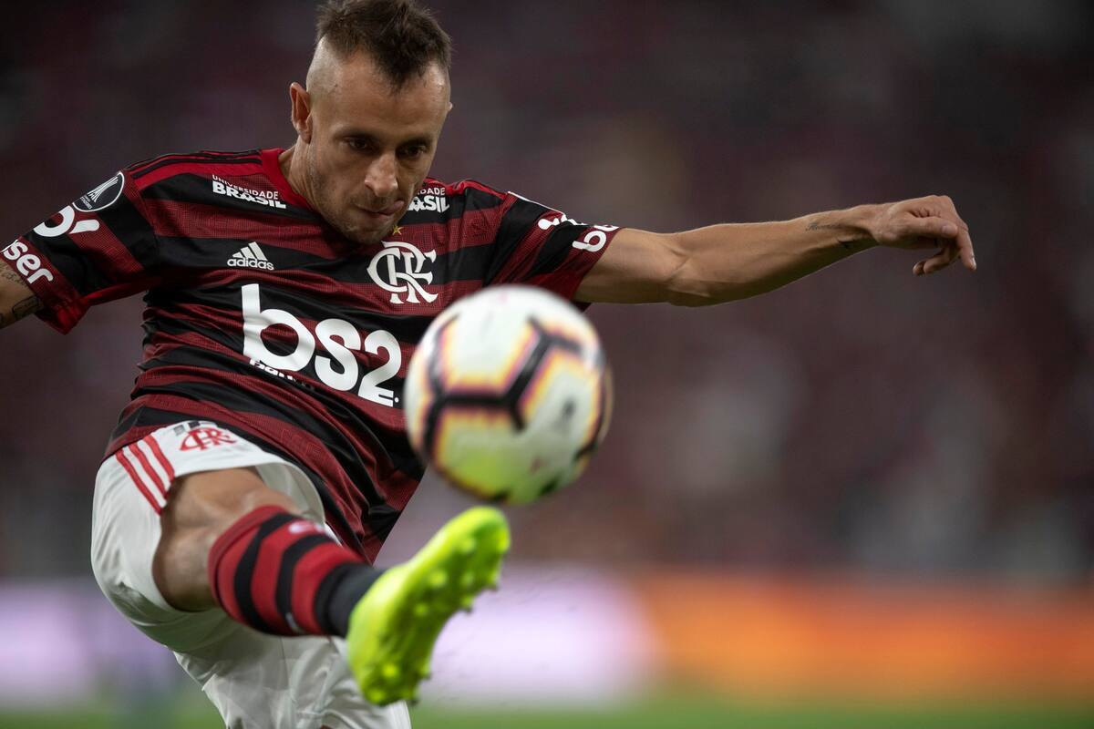 Rafinha jugando para el Flamengo frente al Emelec el último 31 de julioi