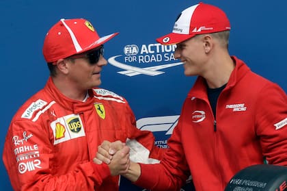 Raikkonen y una visita especial en Monza: la de Mick Schumacher, hijo de Michael