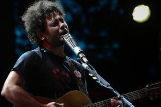 Raly Barrionuevo reconstruye su historia con un excelente disco de folklore