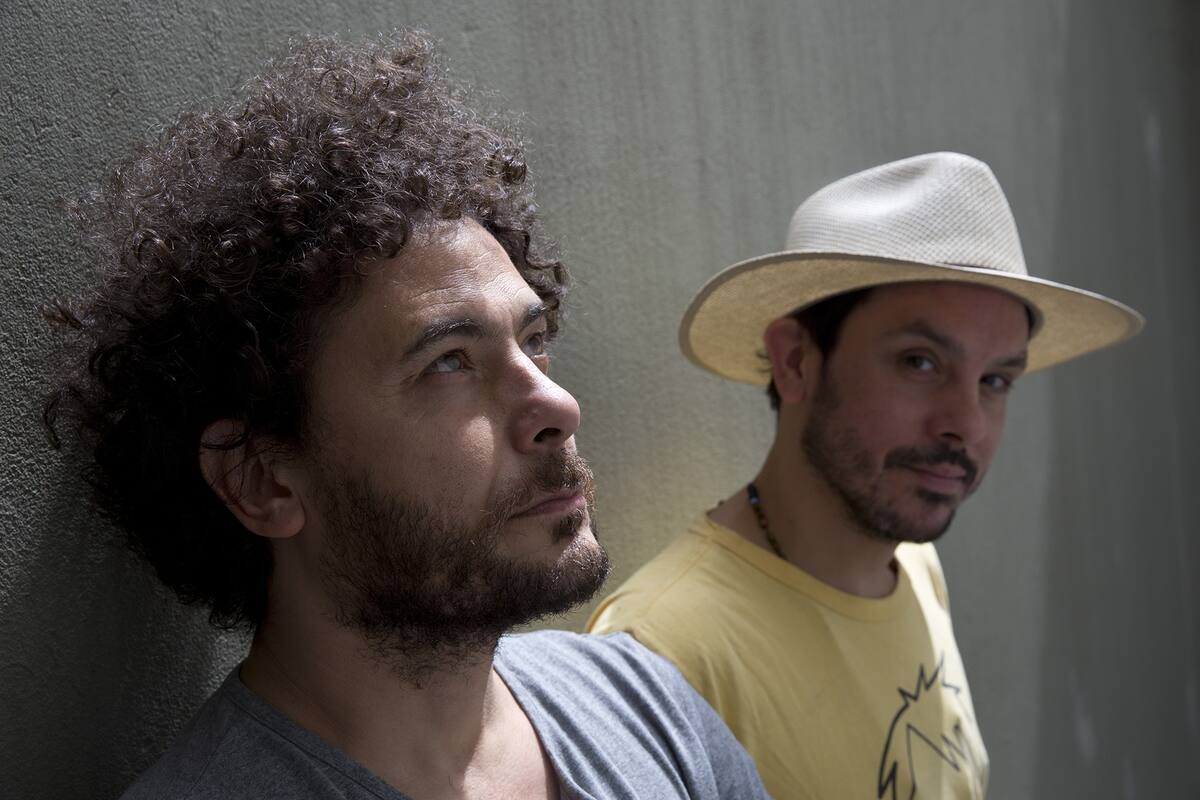 Raly Barrionuevo y Lisandro Artisimuño, dos hermanos de la canción, presentan su proyecto Hermano Hormiga en Cosquín