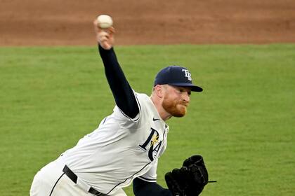 Ramírez rompe récord de impulsadas y Guardianes vencen 2-1 a Rays