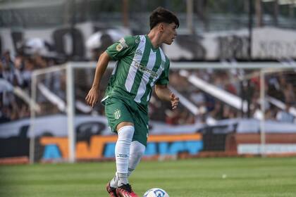Ramiro Di Luciano, prometedor lateral derecho de Banfield, sería titular en el encuentro de este jueves ante Tigre