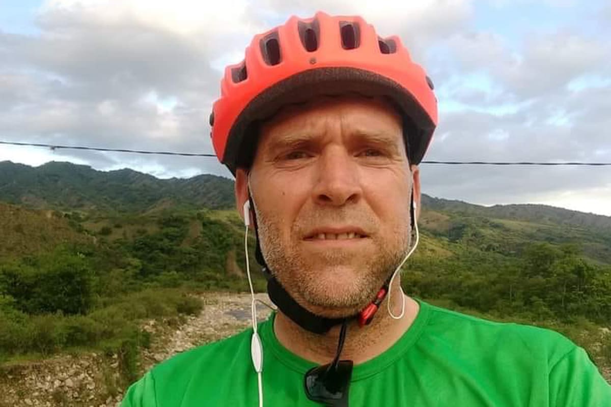 Ramiro Esteban Sagasta salió a andar en bicicleta y lo prendieron fuego en la ruta 28 en Salta
