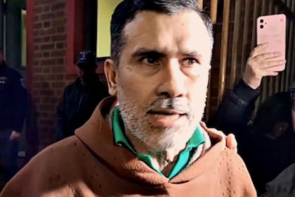 Ramón Amarilla, al salir de la prisión