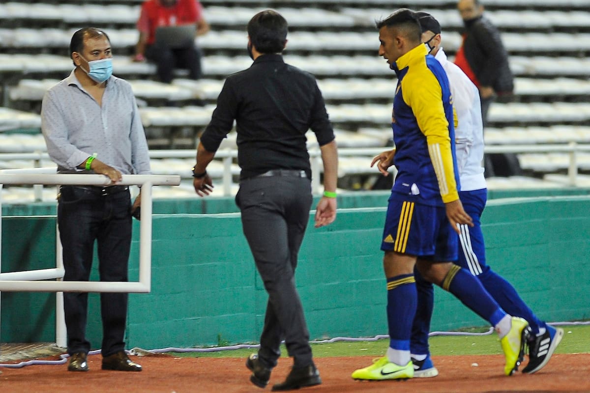 Ramón "Wanchope" Abila fue reemplazado por lesión a los 33 minutos del primer tiempo.