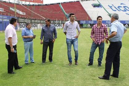 Ramón Díaz en el reconocimiento del Defensores del Chaco