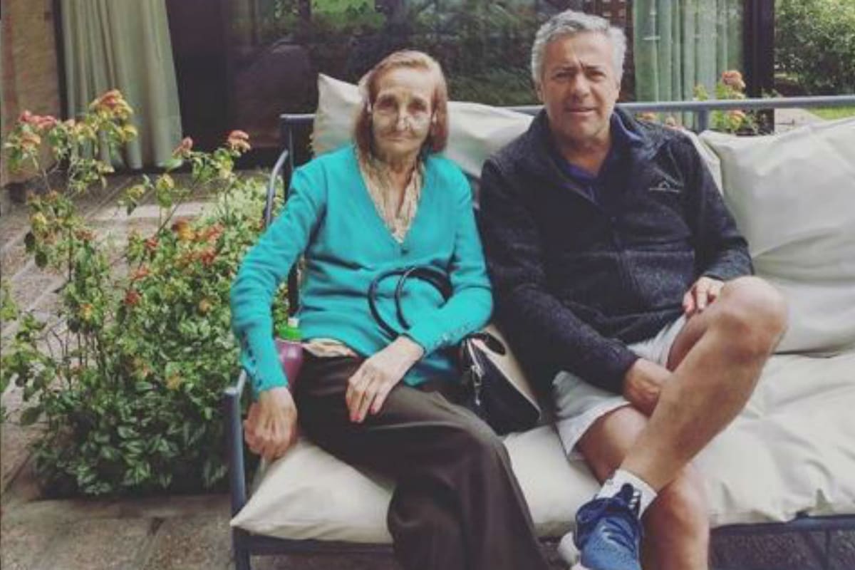 Ramona Neila junto a su hijo Alfredo Cornejo durante en la celebración del día de la madre de este año