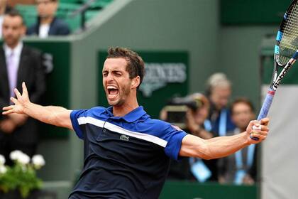 Ramos Viñolas y su festejo en el court Suzanne Lenglen