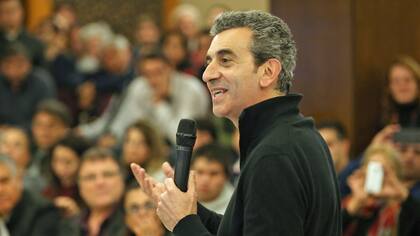 Randazzo encabezó un plenario junto a más de 200 dirigentes y candidatos de Cumplir