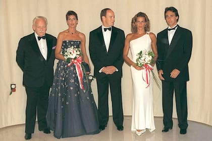 Raniero III con sus hijos Carolina, Alberto y Estefanía, y su yerno, Daniel Ducruet.