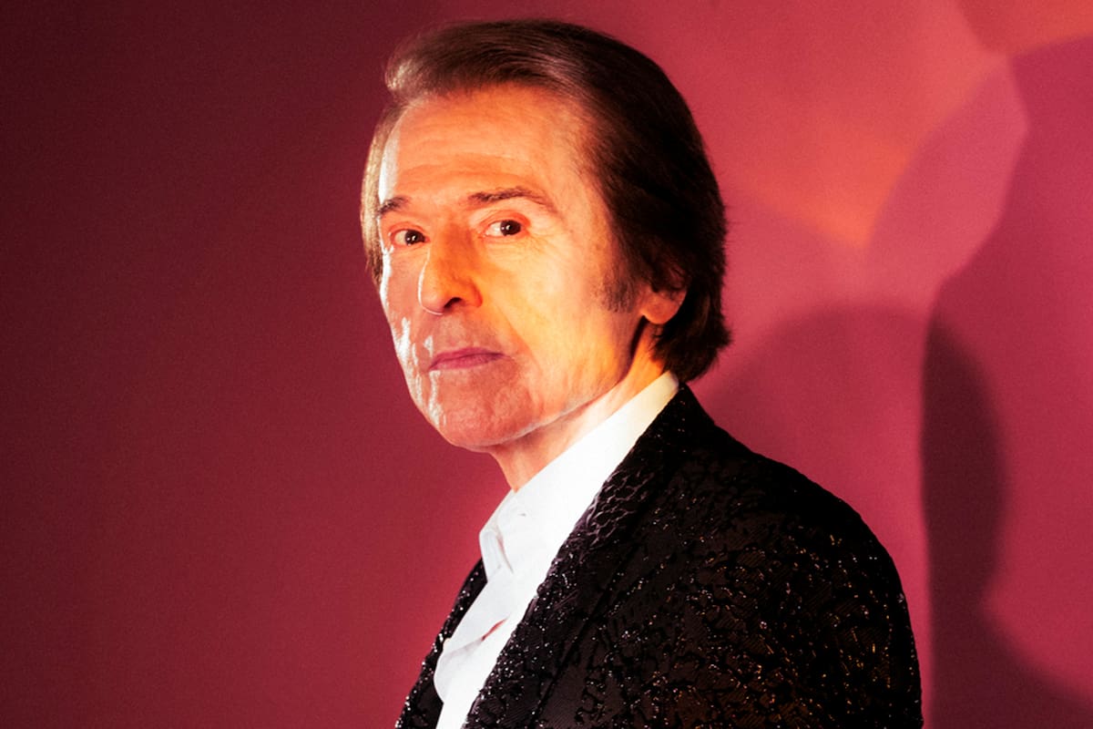 Raphael fue hospitalizado este martes