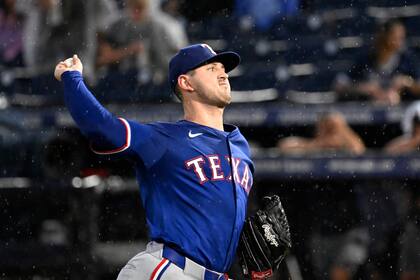 Rasmussen amplía racha sin permitir carreras a 23 entradas; Rays vencen 5-uno a Rangers