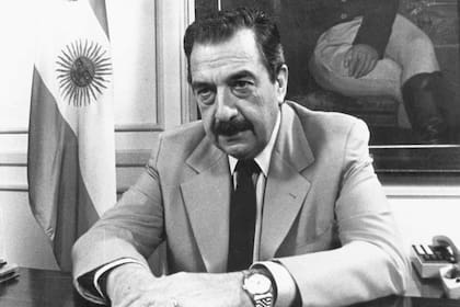 En tanto cobradores, Menem, los Kirchner y Macri tuvieron menos suerte que su antecesor Raúl Alfonsín. Durante la presidencia del líder radical, Cuba hizo pagos por US$102 millones en 1988 y por US$98,6 millones al año siguiente.