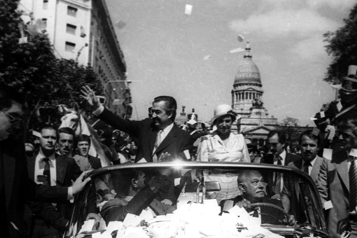 Raúl Alfonsín, el día de su asunción, el 10 de diciembre de 1983