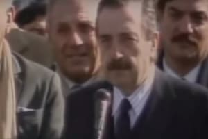 El día que Alfonsín perdió la paciencia frente a un sindicalista que le gritó que tenía hambre