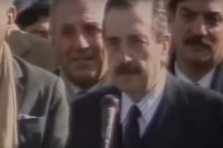 El día que Alfonsín perdió la paciencia frente a un sindicalista que le gritó que tenía hambre