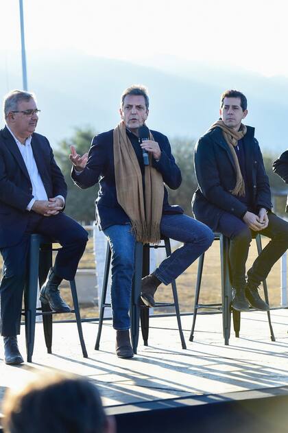 Raúl Jalil, Sergio Massa y Wado de Pedro, en Catamarca